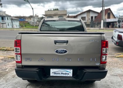Ford Ranger XLS 2.2 4x4 CD Diesel Mec. 2014 Diesel