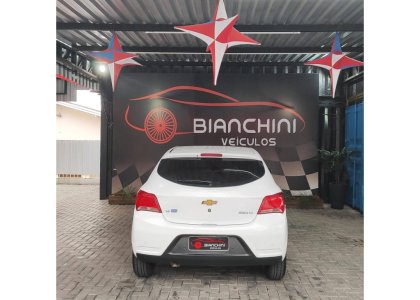 CHEVROLET ONIX1.4 MPFI LT 8V FLEX 4P MANUAL