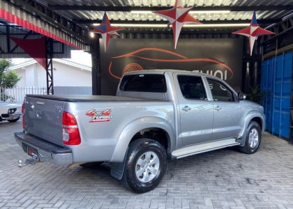 TOYOTA HILUX3.0 SRV 4X4 CD 16V TURBO INTERCOOLER DIESEL 4P AUTOMÁTICO