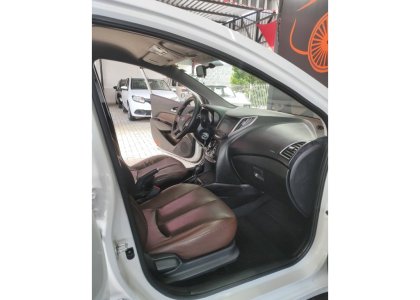 HYUNDAI HB201.6 PREMIUM 16V FLEX 4P AUTOMÁTICO