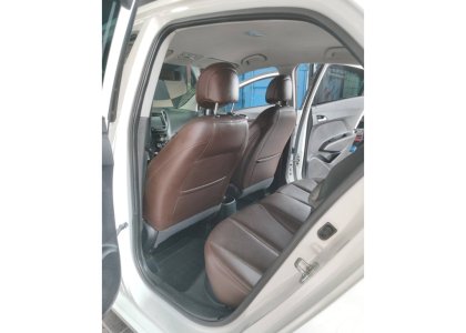 HYUNDAI HB201.6 PREMIUM 16V FLEX 4P AUTOMÁTICO