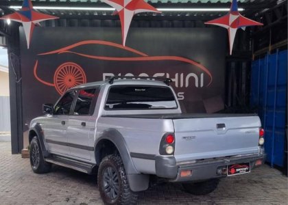 MITSUBISHI L200 OUTDOOR 2.5 HPE 4X4 CD 8V TURBO INTERCOOLER DIESEL 4P AUTOMÁTICO