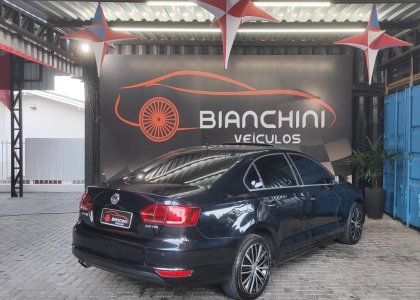 VOLKSWAGEN JETTA2.0 TSI HIGHLINE 211CV GASOLINA 4P TIPTRONIC