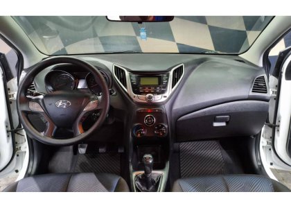 HYUNDAI HB20S1.6 COMFORT PLUS 16V FLEX 4P MANUAL