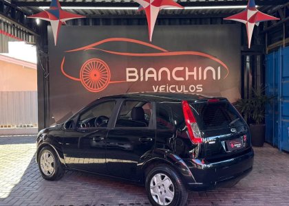 FORD FIESTA1.0 ROCAM HATCH 8V FLEX 4P MANUAL