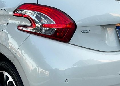 peugeot 208 1.6 griffe