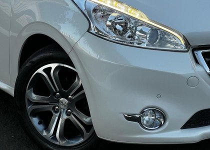 peugeot 208 1.6 griffe
