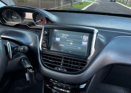 peugeot 208 1.6 griffe