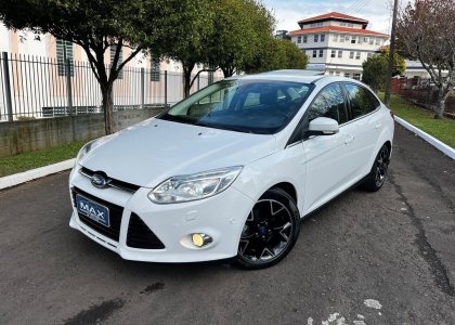 focus 2.0 titanium plus sedan