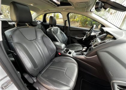focus 2.0 titanium plus sedan