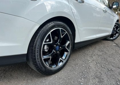 focus 2.0 titanium plus sedan