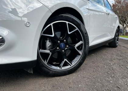 focus 2.0 titanium plus sedan