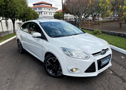 focus 2.0 titanium plus sedan