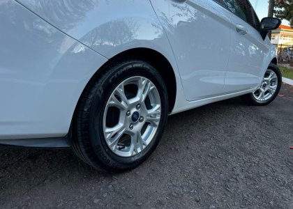 new fiesta sedan 1.6 aut.