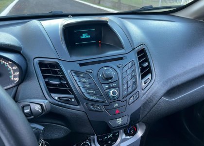 new fiesta sedan 1.6 aut.