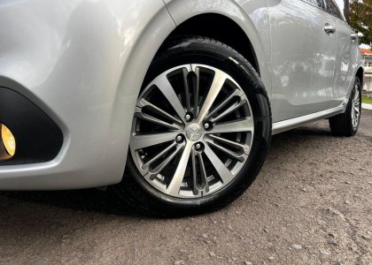 peugeot 208 1.6 griffe