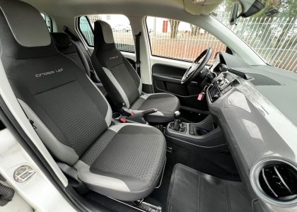 up cross 1.0 tsi total flex