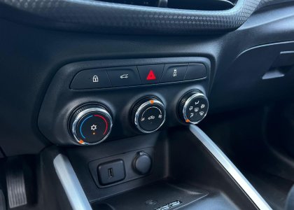 onix plus 1.0 mt lt2 2020 baixissima km