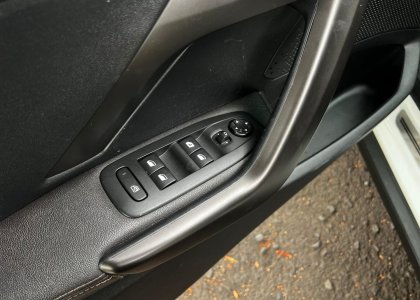 peugeot 2008 allure 1.6 at 2020