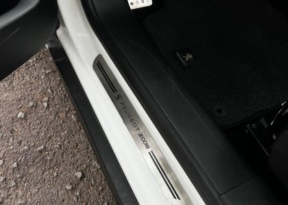 peugeot 2008 allure 1.6 at 2020