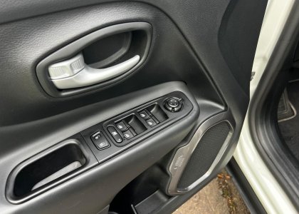 jeep renegade longitude t270 1.3 tb 4x2 flex aut 2025