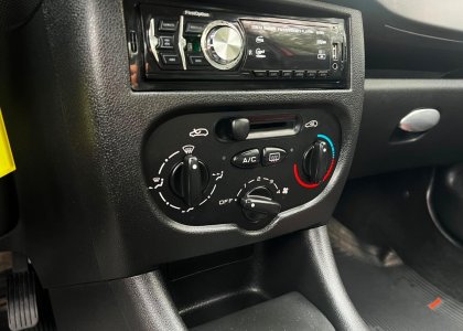 peugeot 207 hatch xr 1.4 8v flex 2p 2011