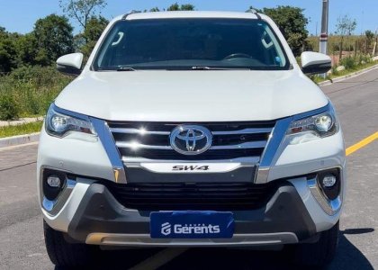 Toyota Hilux SW4