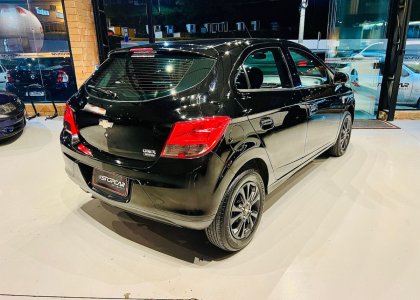 GM - Chevrolet ONIX HATCH SELEÇÃO 1.0 8V Flex 5p Mec. 2015 Flex