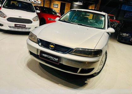 GM - Chevrolet Vectra CD 2.2 16V / 2.0 16V Mec./Aut. 2002 Gasolina