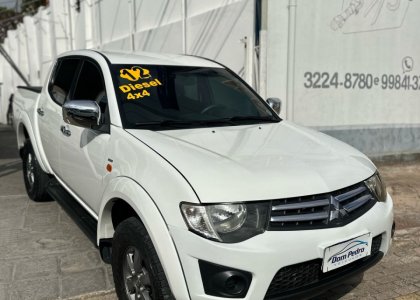 Mitsubishi L200 Triton HPE 3.2 CD TB Int.Diesel Mec 2012 Diesel