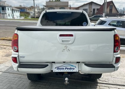 Mitsubishi L200 Triton HPE 3.2 CD TB Int.Diesel Mec 2012 Diesel