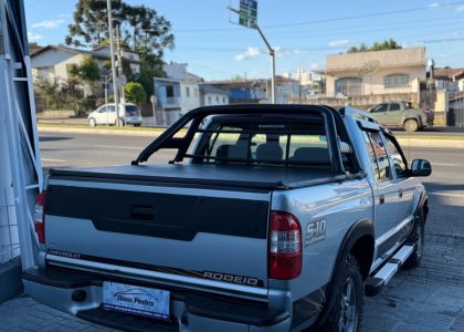 GM - Chevrolet S10 Pick-Up RODEIO 2.4 MPFI F.Power CD 2011 Flex