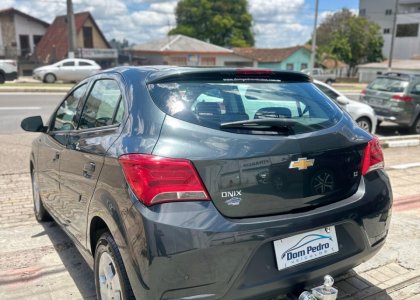 GM - Chevrolet ONIX HATCH LT 1.4 8V FlexPower 5p Mec. 2019 Flex