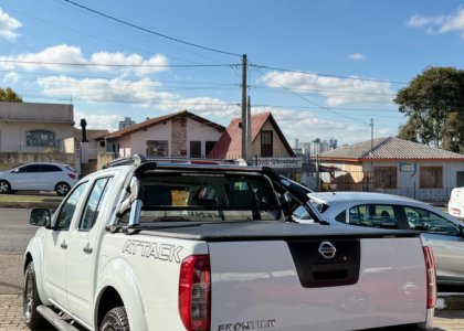 Nissan Frontier S CD 4x4 2.5 TB Diesel 2014 Diesel