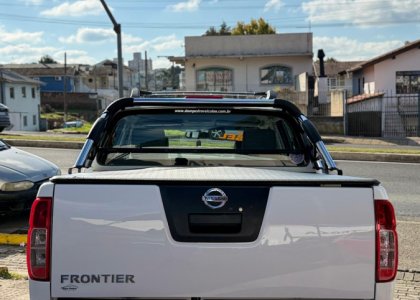 Nissan Frontier S CD 4x4 2.5 TB Diesel 2014 Diesel