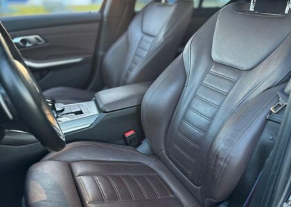 BMW 330e