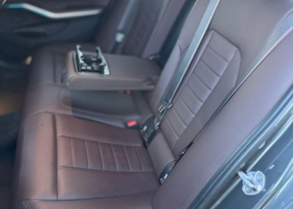 BMW 330e