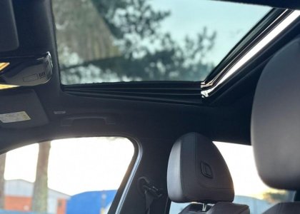 BMW 330e