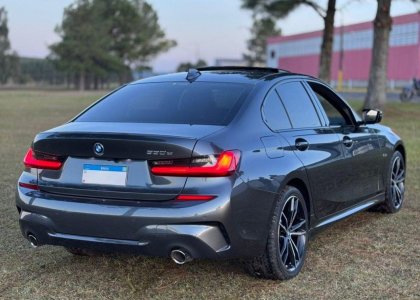 BMW 330e