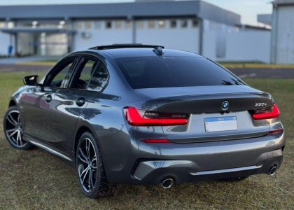 BMW 330e