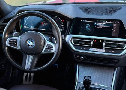 BMW 330e
