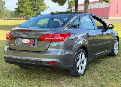 Ford Focus Sedan