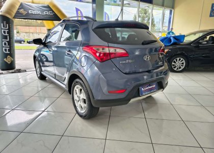 Hyundai HB20X