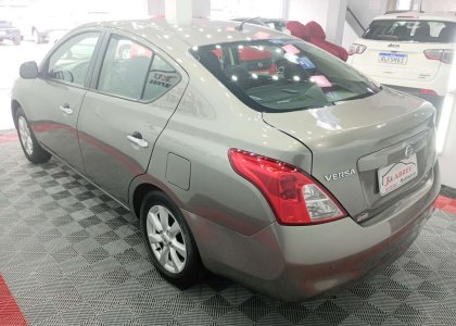 Nissan Versa