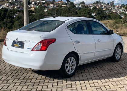 Nissan Versa