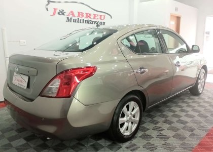 Nissan Versa