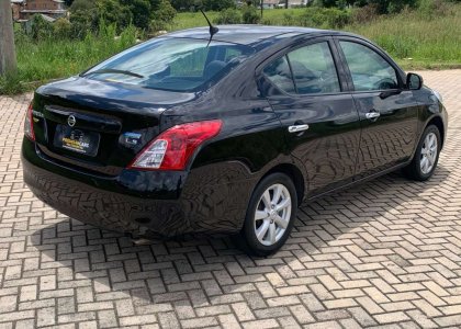 Nissan Versa