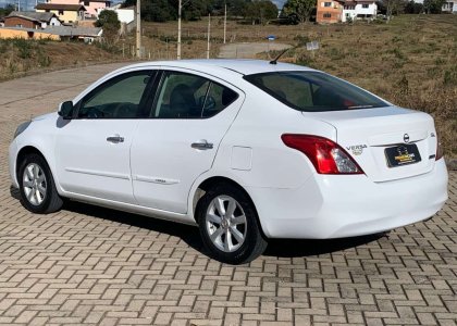 Nissan Versa