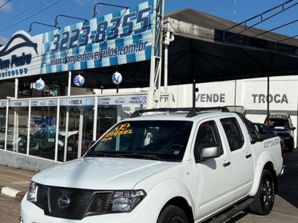 Nissan Frontier S CD 4x4 2.5 TB Diesel 2014 Diesel