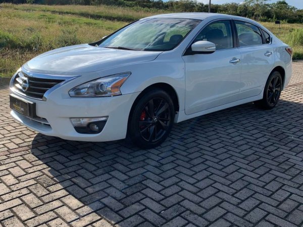 Nissan Altima